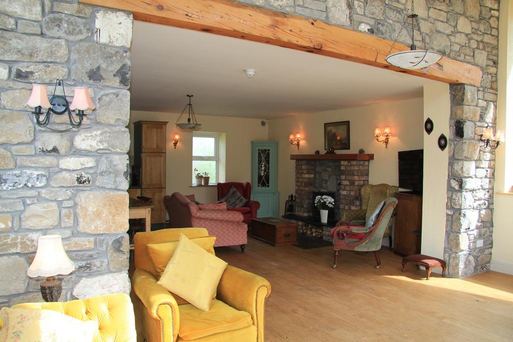 Glenboy Country Accommodation Oldcastle Exterior photo